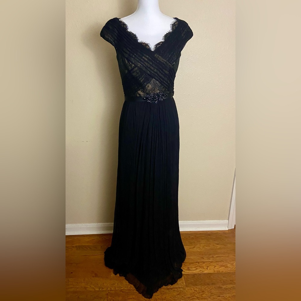 Tadashi Shoji Elegant Black Silk Formal Dress- Classic Lines - Size 4